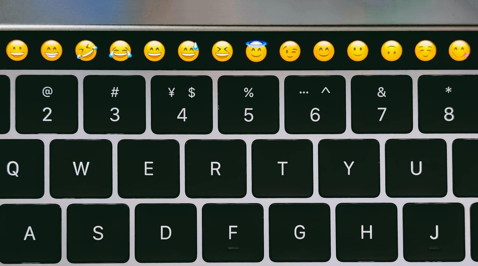 teclado com emojis